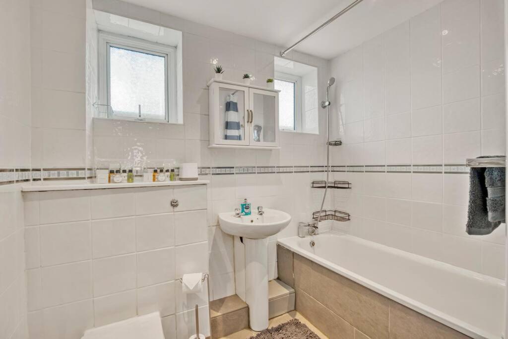 Lovely 3-Bed Clapham Common Londres Exterior foto